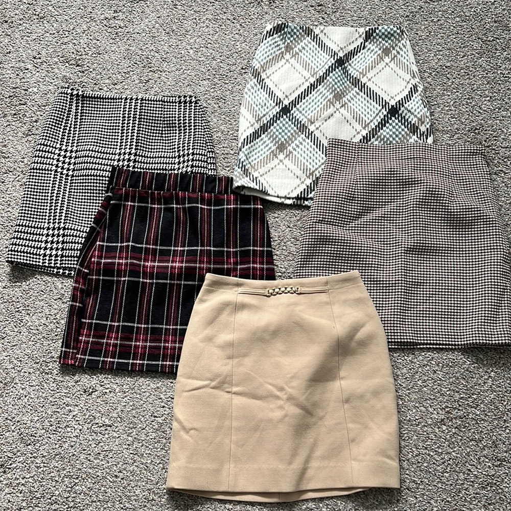 5 MINI SKIRTS
